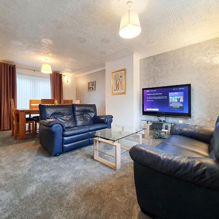 3 Bedroom House Amazon M90 Dunfermline Edinburgh Kültér fotó