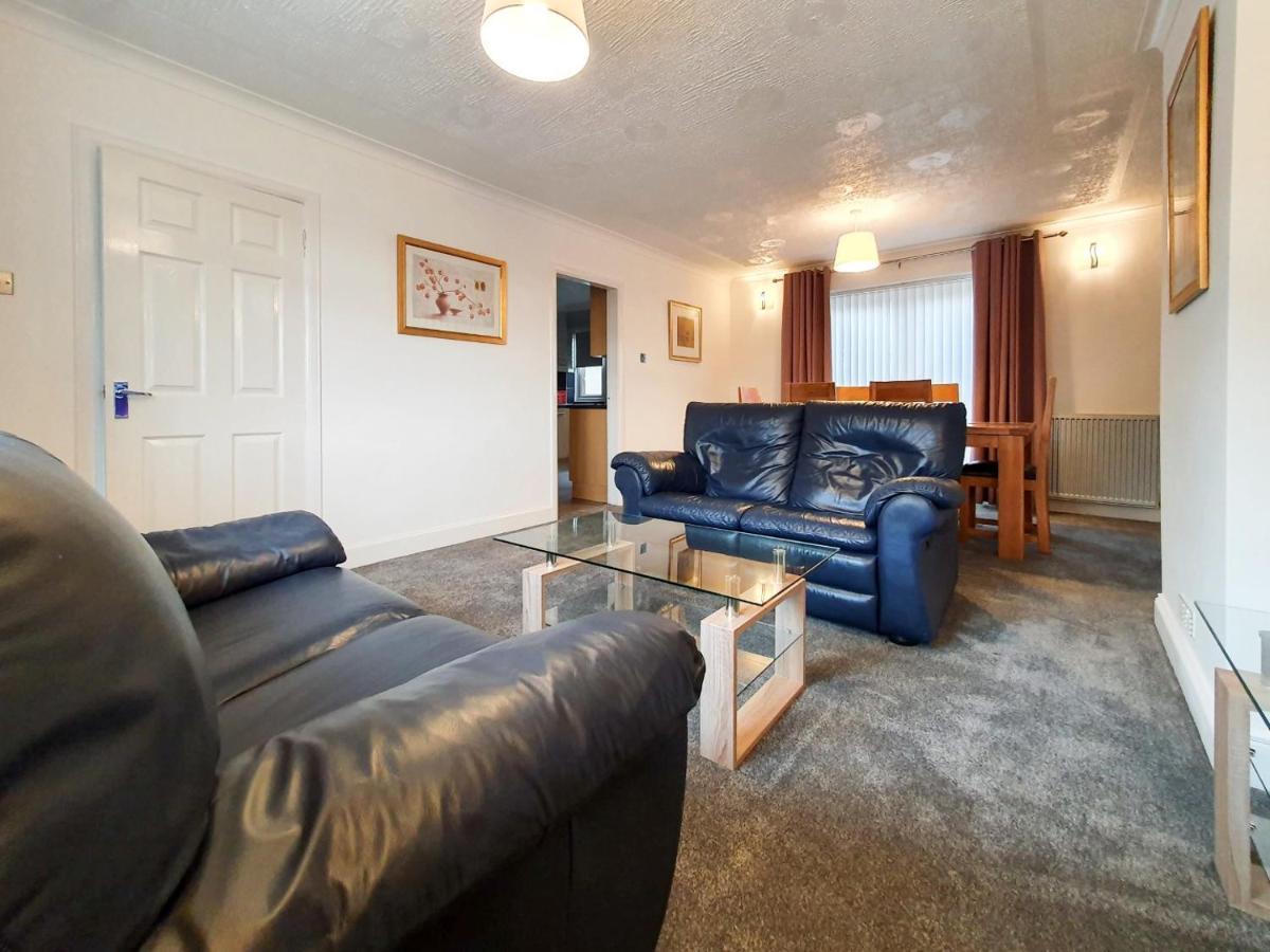 3 Bedroom House Amazon M90 Dunfermline Edinburgh Kültér fotó